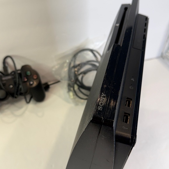 Sony PS3 Slim Console Bundle w/ OEM Controller/Game –250GB Clean~Tested~Ready - Picture 5 of 15